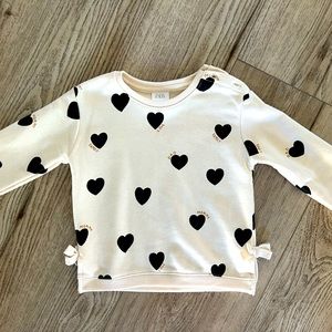 NWOT: Zara Heart Sweatshirt